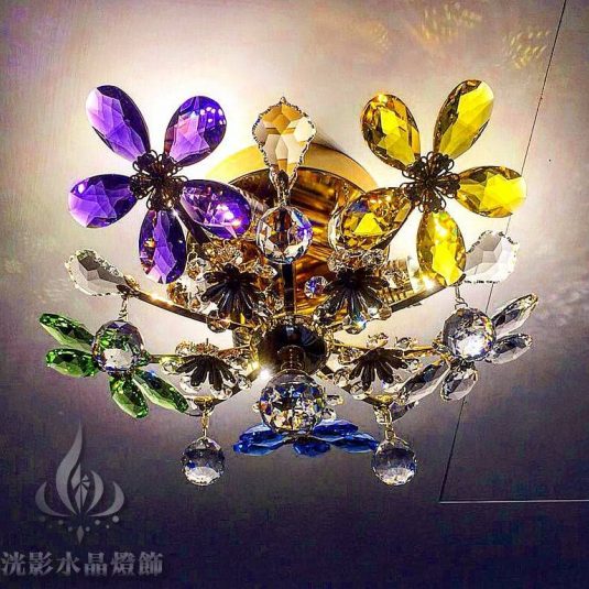 “玄關水晶燈”這樣挑選，讓您居家風水、招財無往不利!