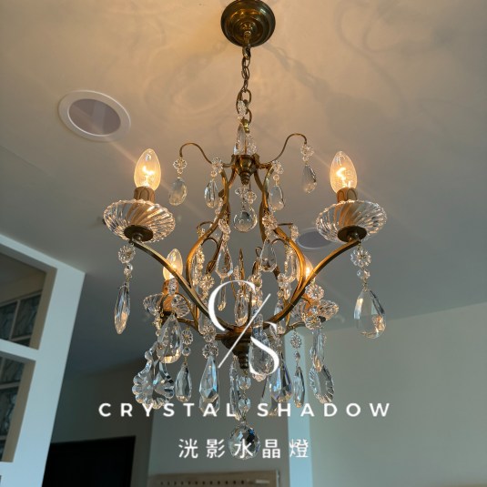 專業水晶燈工廠，匠心獨具的古董燈具修復專家，精雕細琢，重現歷史風華。